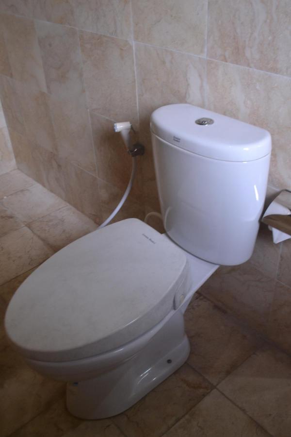 Hotel Batukaras Kalaras Екстер'єр фото