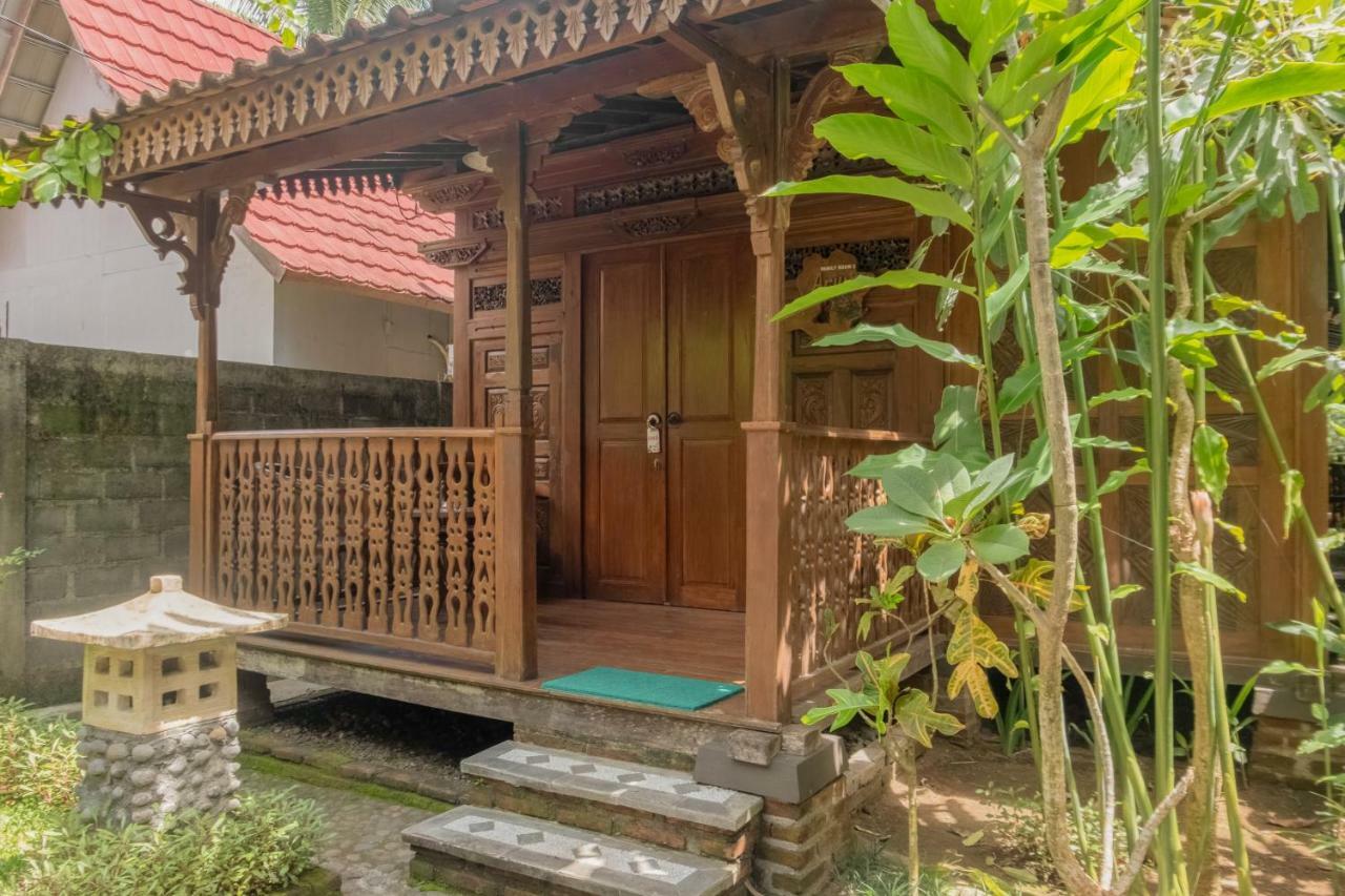 Hotel Batukaras Kalaras Екстер'єр фото