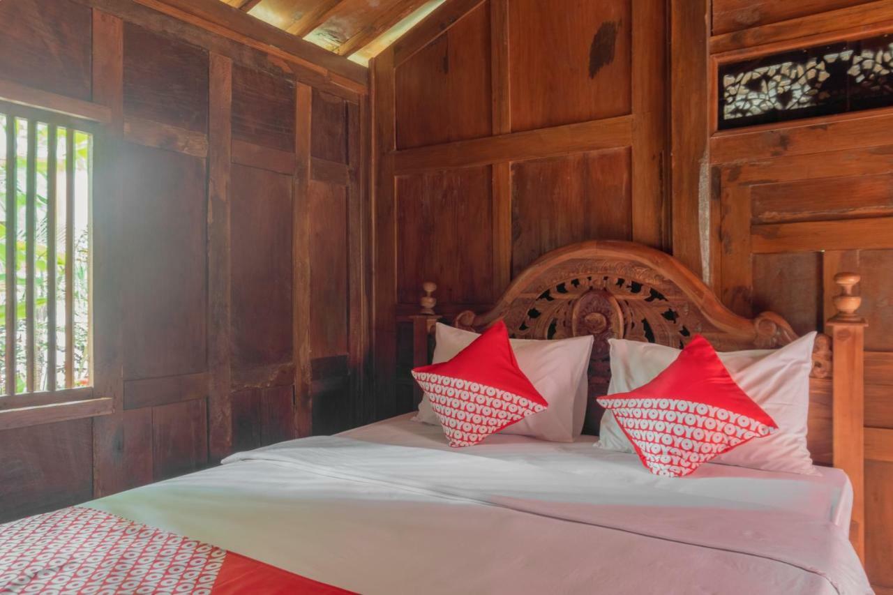 Hotel Batukaras Kalaras Екстер'єр фото