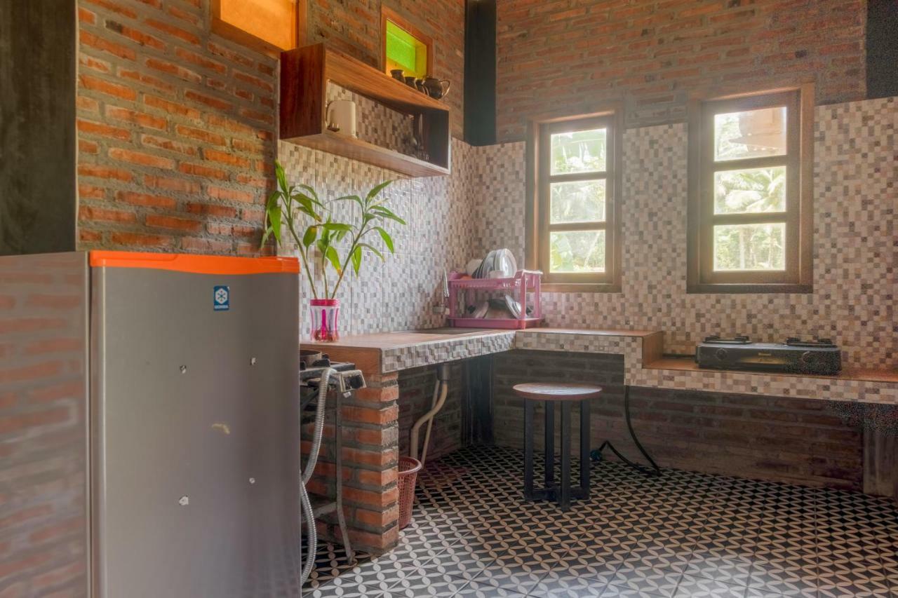 Hotel Batukaras Kalaras Екстер'єр фото