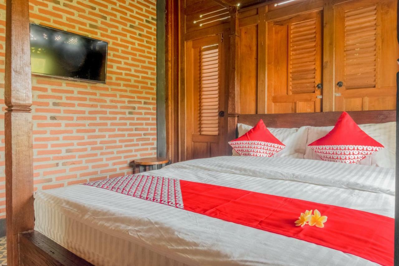 Hotel Batukaras Kalaras Екстер'єр фото
